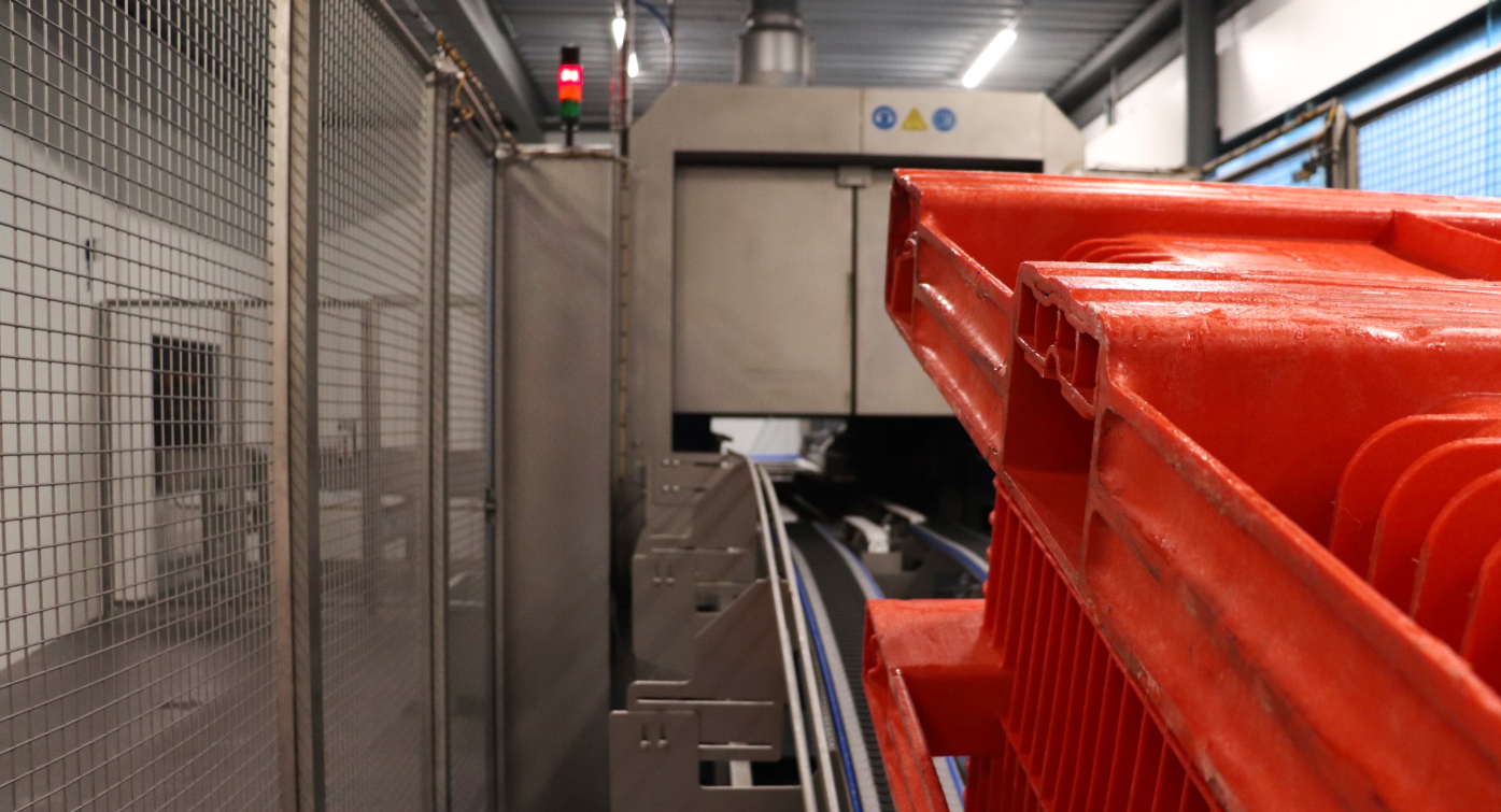 Dolavbakken reinigen – hygiënische palletboxen